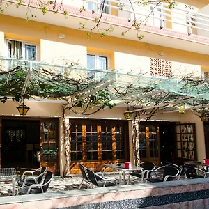Lloret Гостевой дом